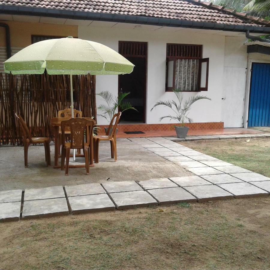 Calm House Dickwella Apartment Exterior photo